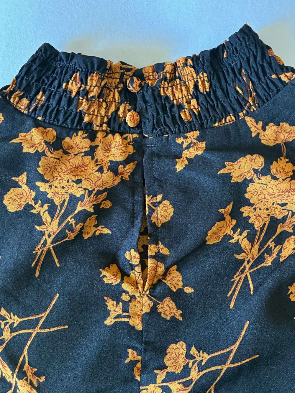 ✨NWT✨Cupshe Black Long-Sleeve Mock Neck Dress with Gold/Orange Floral Print - Picture 5 of 9